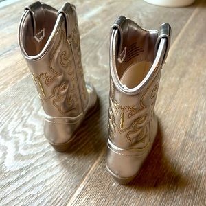 Brand new little girls Tucker and Tate gold cowgirl boots